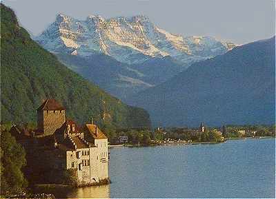 Le lac Lman et le chteau de Chillon, en arrire plan, les Dents du Midi