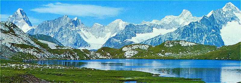 Val Ferret, au dessus du lac de Fentre: vue des Grandes Jorasses au Mont Dolent