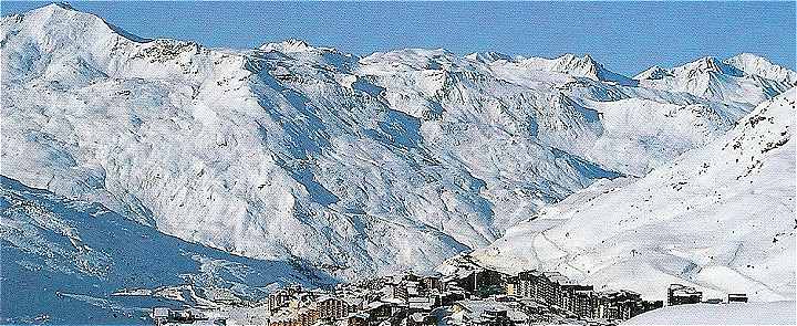 Val Thorens: Panorama sur les montagnes entourant la station