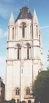 Tour de l'glise Saint Aubin d'Angers