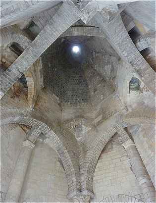 Chemine centrale des cuisines de l'abbaye de Fontevraud