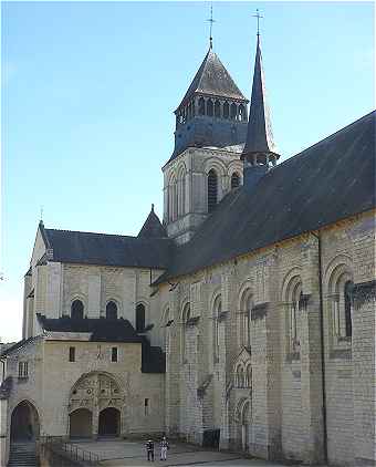 Flanc Nord de l'glise abbatiale de Fontevraud