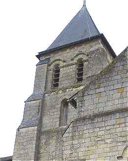 Partie haute du clocher de l'glise Saint Vtrin  Gennes