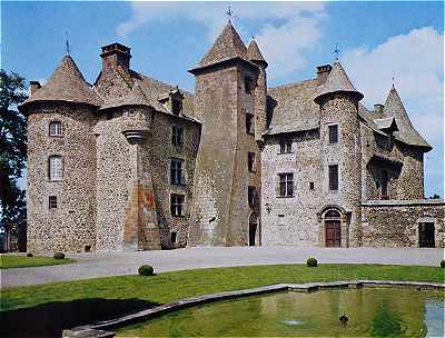 Château de Cordès à Orcival