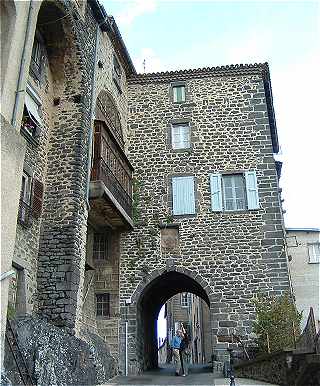 Porte des Tuiles  Saint Flour