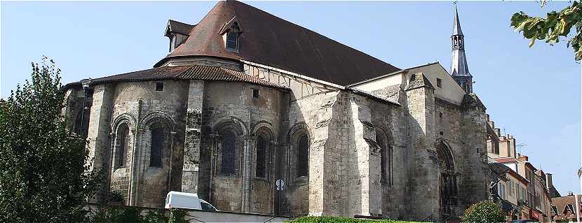 Chevet de l'glise Sainte Croix  Saint Pourain sur Sioule