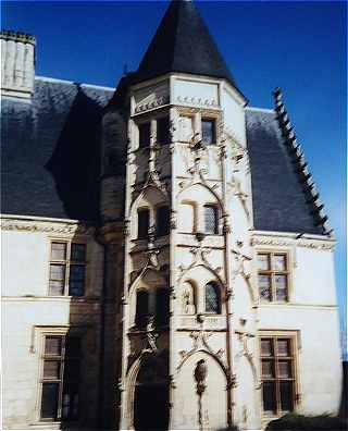 Htel des Echevins  Bourges
