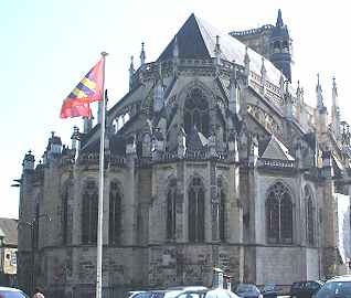 La cathdrale Saint Cyr et Sainte Julitte de Nevers: abside Gothique