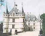 Azay le Rideau est un des plus beaux chateaux de la Loire. Il se situe dans la Vall�e de l'Indre l� o� Balzac situe son grand roman: le Lys dans la Vall�e.