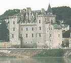 C'est l� que Alexandre Dumas a situ� son c�l�bre roman: la Dame de Montsoreau.