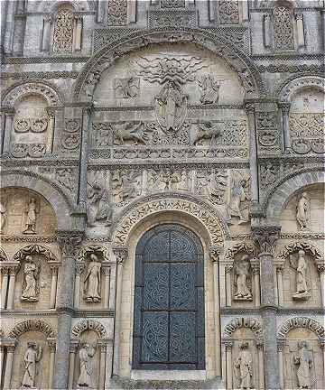 Cathdrale  Saint Pierre d'Angoulme