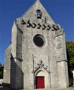 Faade de l'glise Saint Pierre d'Angoulins