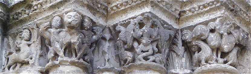 Sculptures sur la faade de l'glise Saint Jacques d'Aubeterre sur Dronne