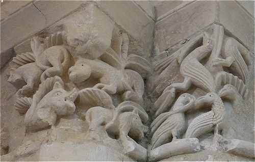Chapiteau de la croise du transept de l'glise Saint Eutrope de Biron