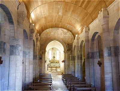 Nef et choeur de l'glise Saint Eutrope de Biron