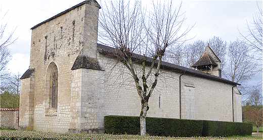 Eglise Saint Pierre de Charm