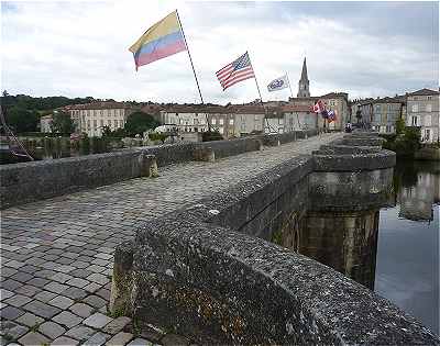 Pont Vieux de Confolens