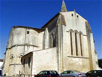 Eglise Saint Pierre de Gmozac