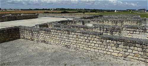 Novioregum (Le F): trac et vestiges des Thermes