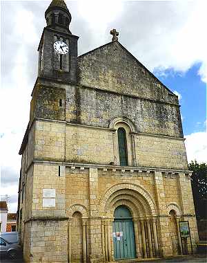 Faade de l'glise des Nouillers