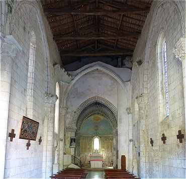 Intrieur de la nef et choeur de l'glise Saint Sulpice de Marignac