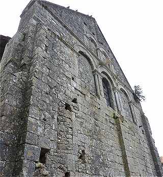 Facade Ouest de l'glise Saint Martin de Marthon