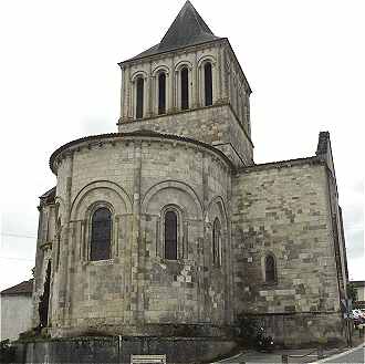 Chevet de l'glise Saint Denis de Montmoreau-Saint Cybard