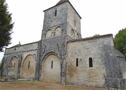 Ct Sud de l'glise Saint Martial de Mouton