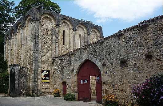 Tour du Trsor de l'Abbaye  Notre-Dame de Nanteuil en Valle