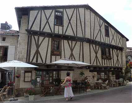 Maison ancienne de Nanteuil en Valle