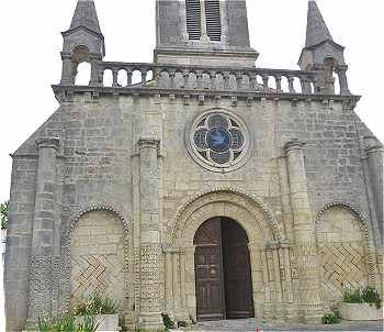 Faade de l'glise Saint Denis  Olron