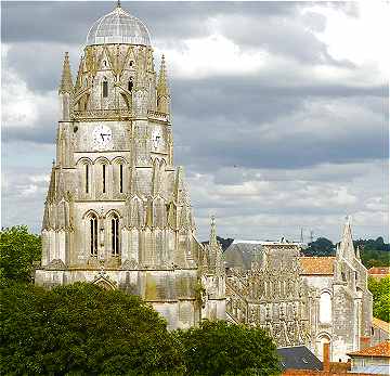 Cathdrale Saint Pierre de Saintes