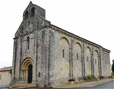 Faade et ct Sud de l'glise de Sainte Colombe