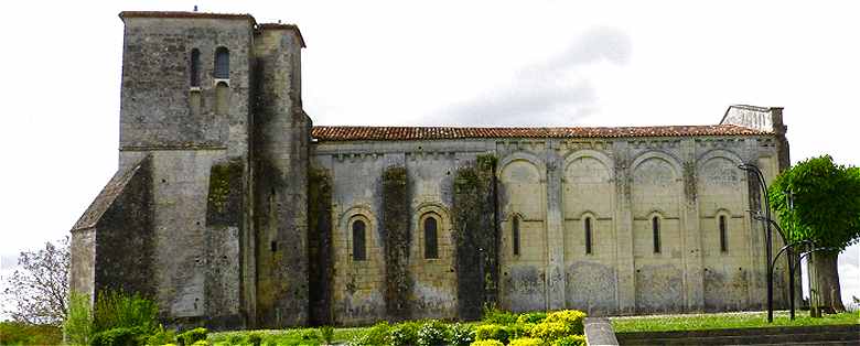 Mur Nord de l'glise de Saint Lger en Pons