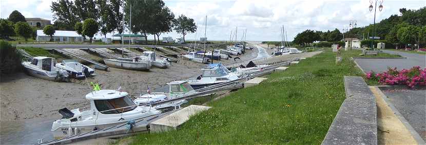 Le Port de Saint Seurin d'Uzet