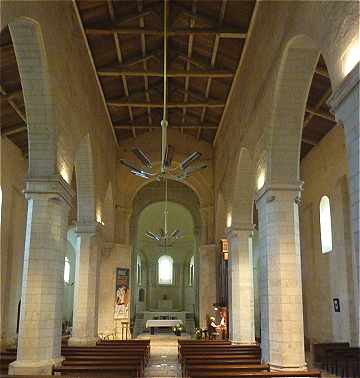 Nef de l'glise Notre-Dame de Surgres