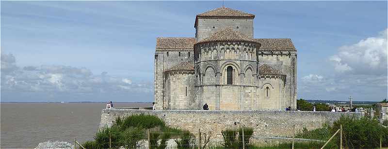 Eglise Romane Sainte Radegonde de Talmont sur Gironde