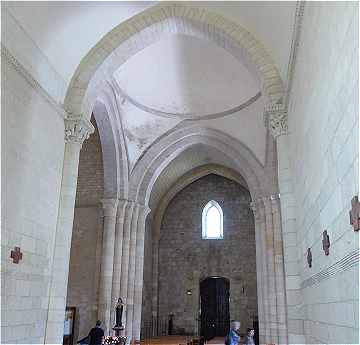 Intrieur de l'glise Sainte Radegonde de Talmont sur Gironde