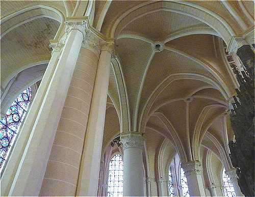 Le dambulatoire de la Cathdrale de Chartres