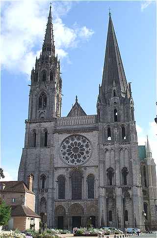 Faade Ouest de la Cathdrale de Chartres