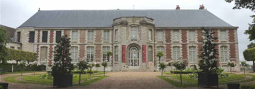 Le Palais Episcopal devenu Muse de Chartres