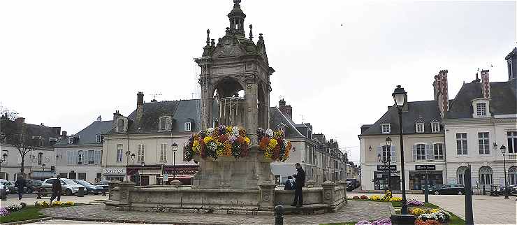 Place du 18 octobre 1870  Chteaudun