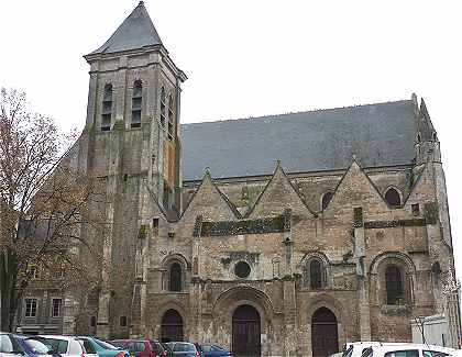 Faade Nord de l'glise de la Madeleine  Chteaudun