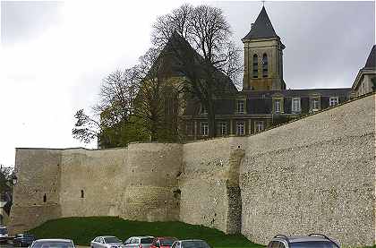 Remparts médiévaux de Châteaudun