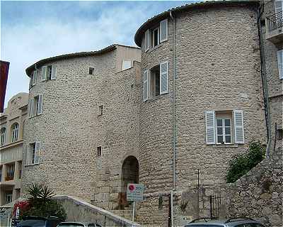 La Porte de l'Orme construite au IVme sicle  Antibes