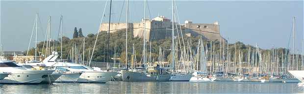 Antibes : le Port Vauban et le Fort Carr