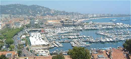 Vue de Cannes  partir du Suquet