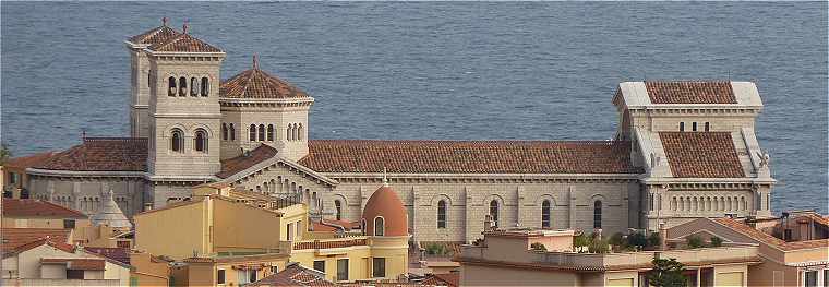 Monaco: la Cathdrale vue de profil