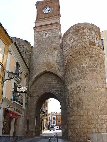 Puerta de la Villa  Almazan