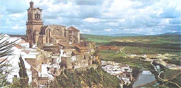 Panorama sur Arcos de la Frontera et l'glise San Pedro